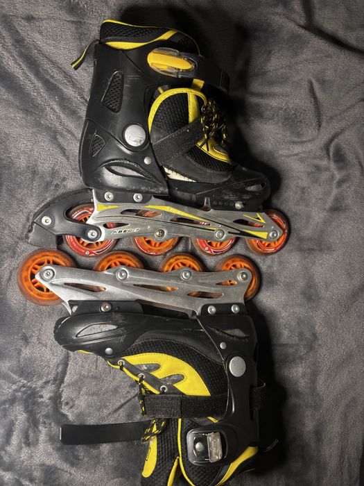 ПРОДАМ! Ролики, скакалку, резинку для спорта и коврик для спорта