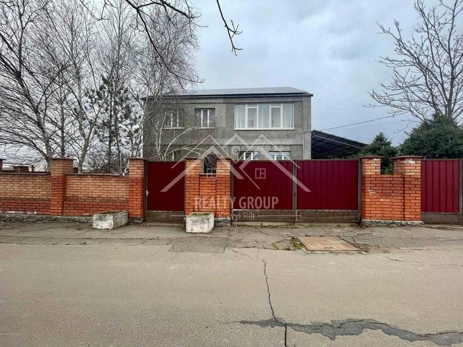 Продаж великого маєтку у с. Надія (Радгоспне)
