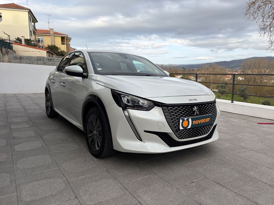 Peugeot e-208 50 kWh Allure Pack