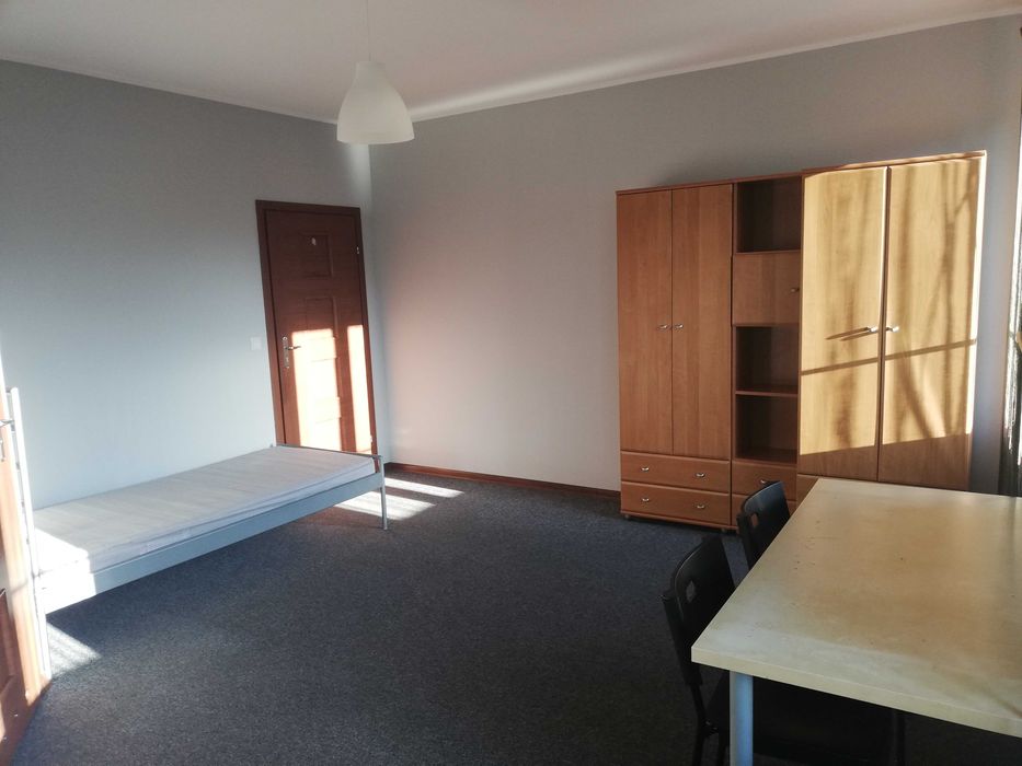 Pokój z indywidualną łazienką o pow. 22 m² - Widok 2