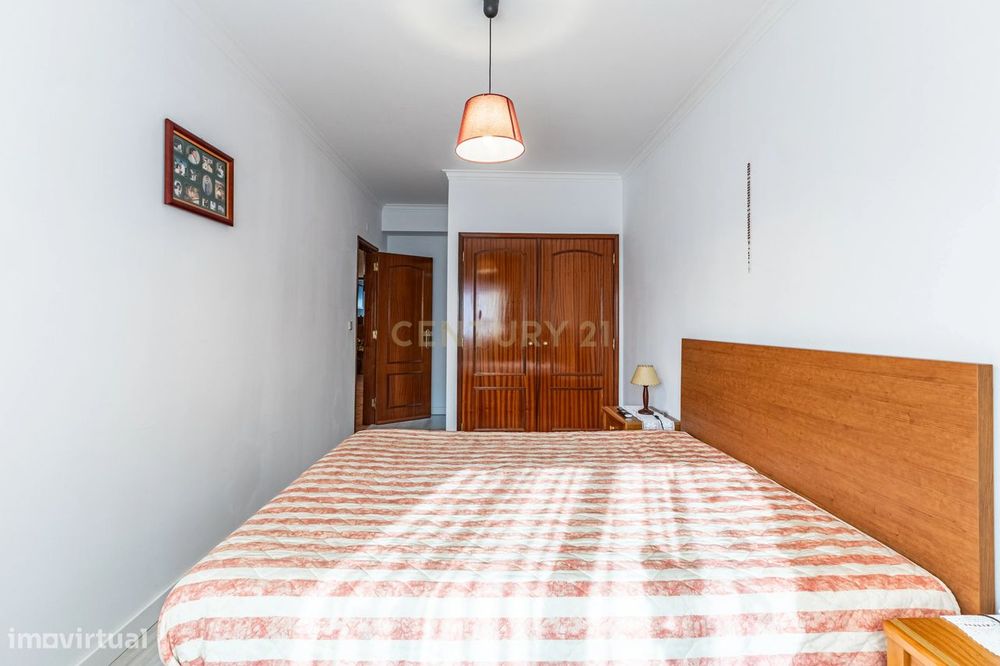 T3 com suíte e garagem - Localização tranquila para viver em família