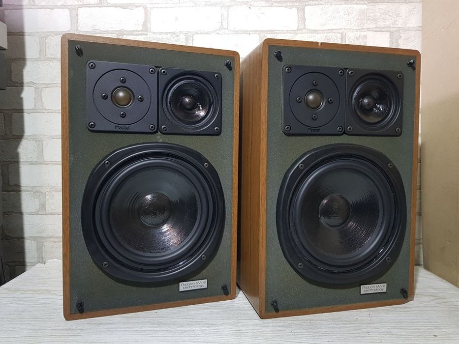 Полична акустика/полочная  Magnat All-Ribbon 3 б/у з Німеччини