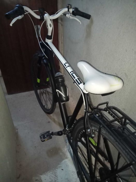 Vendo bicicleta muito boa para pedalar