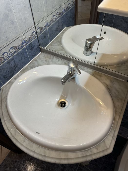 Conjunto Completo de WC – Sanita, Bidé, Lavatório e Espelho