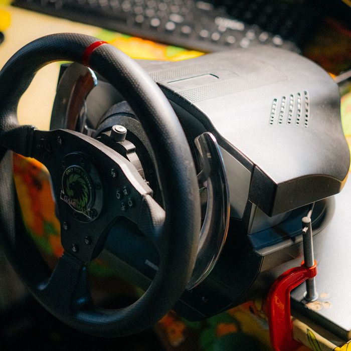 Ігрове кермо Thrustmaster T500 краще за Thrustmaster T300