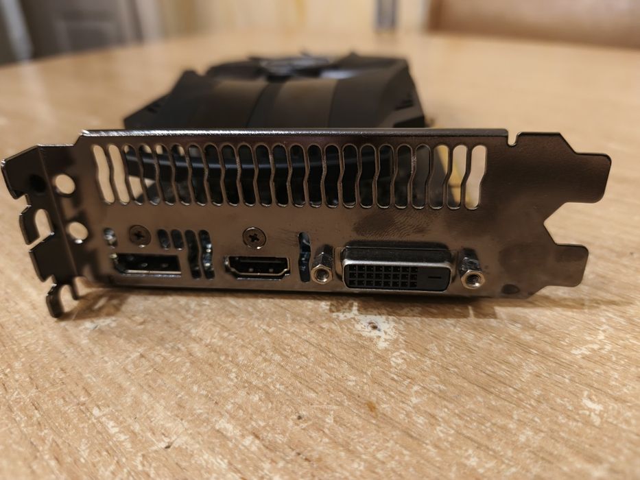 Продається відеокарта Asus GeForce 1050 Ti 4Gb