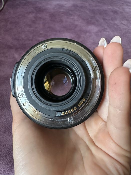 Обʼєктив Canon 18-135