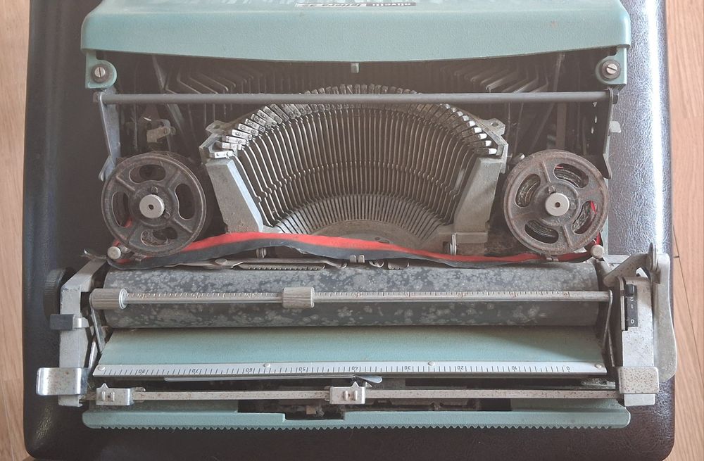 Máquina de escrever antiga