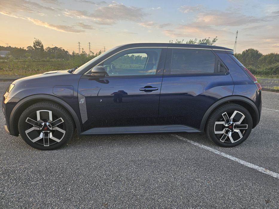 Renault 5 E-Tech Tecno 150cv 2025  52 kWh 16.000 km  Com IVA Dedutível