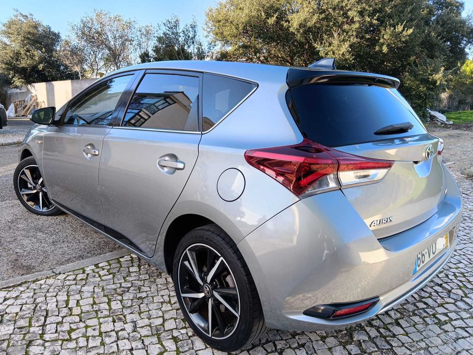 Toyota Auris 1.8 Gasolina HSD