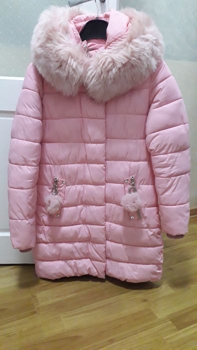 Зимова куртка в гарному стані