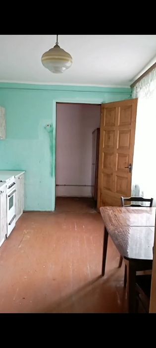 Продаж двоповерхового будинку