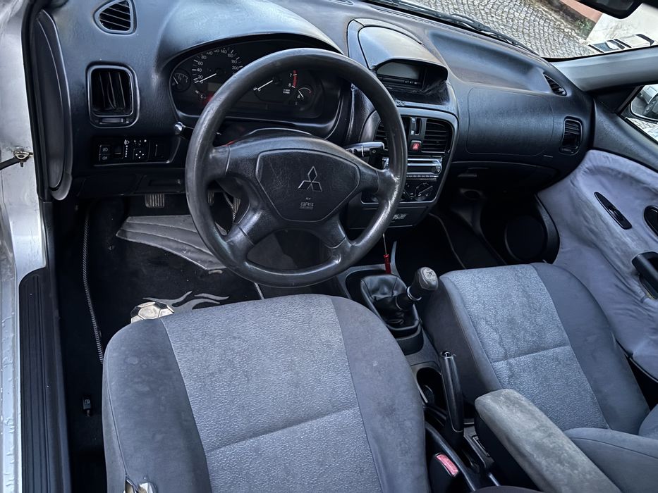 Mitsubishi carisma