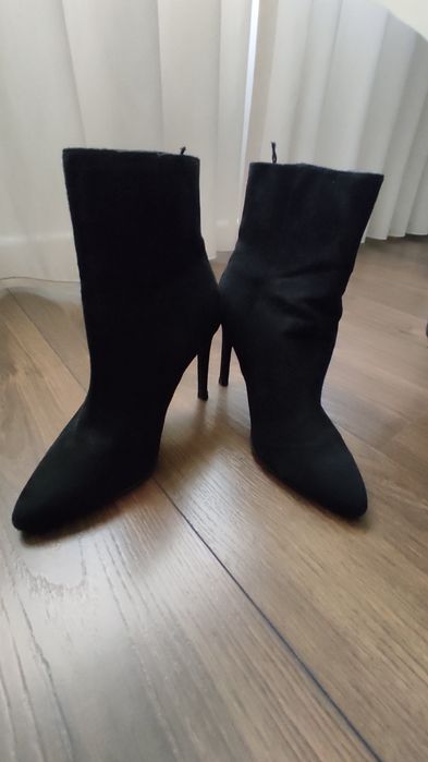 Bota preta salto alto 38