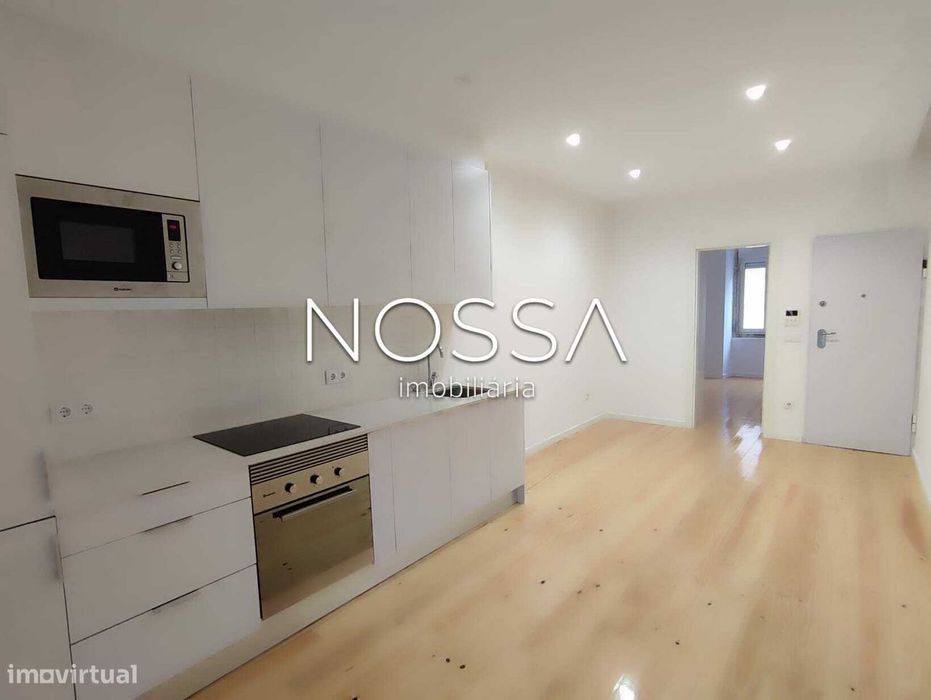 Apartamento com logradouro para Arrendar na Penha de França