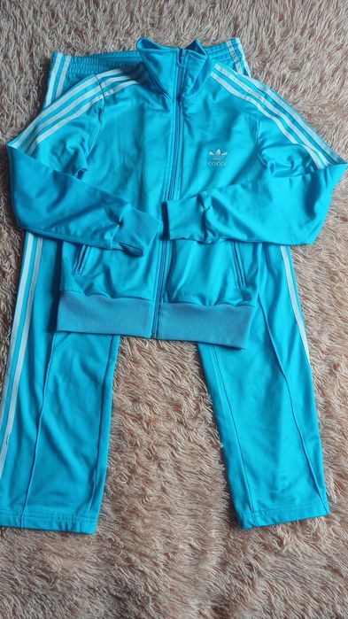 Спортивный костюм женский Adidas 38 р.