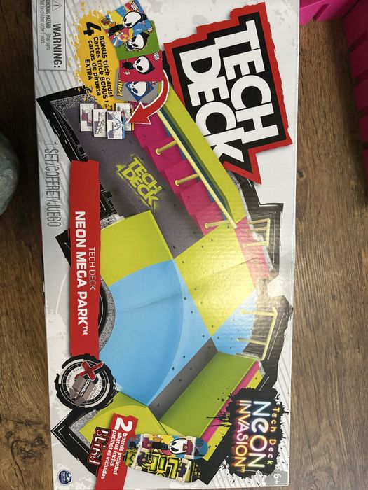 Skate park finger board deskorolka  tech deck mneon skate park