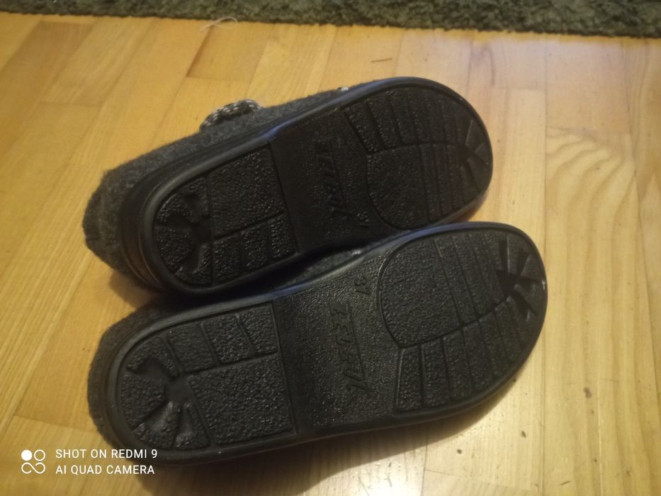 Kapcie damskie z filcu 37