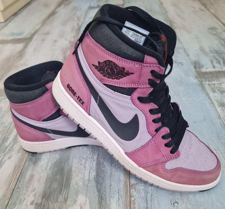 Чоловічі кросівки Air Jordan 1 High Element Gore-Tex Berry