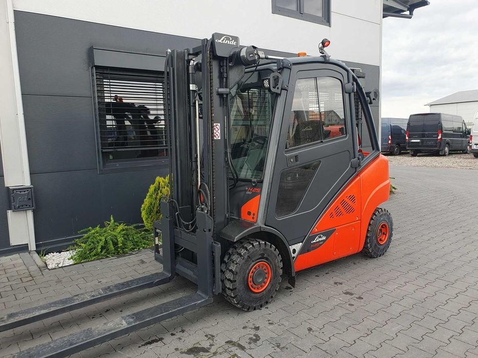 Wózek widłowy LINDE H25T-392 KLIMA Kabina 4 sekcje widły H20 H30T LPG