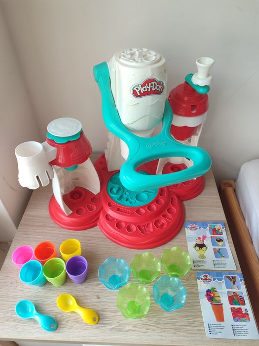 Play-Doh Kitchen Creations Ultimate Swirl Ice Cream Maker Marvila