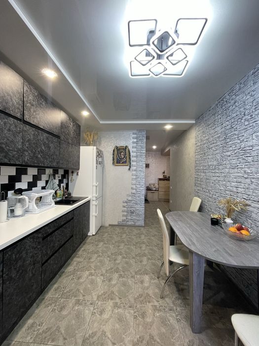 Продам 3 комнатную квартиру . Срочно . Черемушки