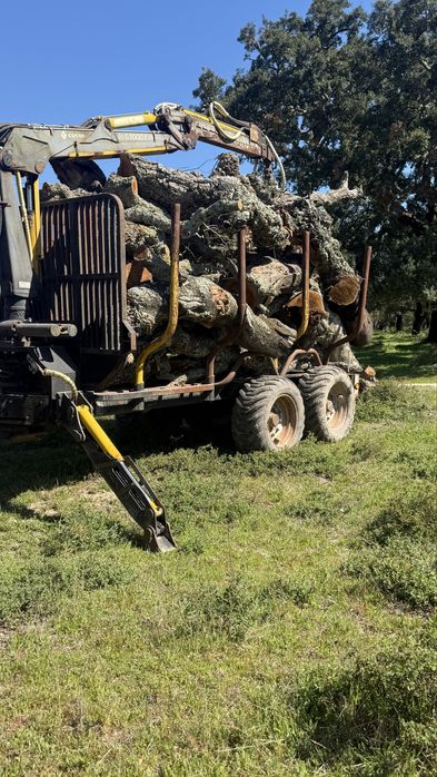 Valtra 8150 com reboque grua costa