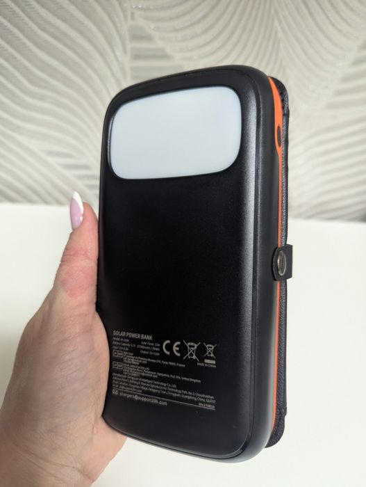 Power Bank 27000 мАг з 4 сонячними панелями  і ліхтарем