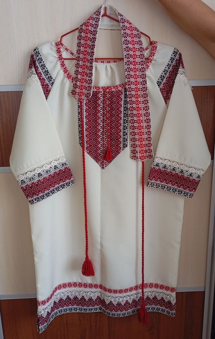 Вишита сукня жіноча ( Вишиванка)