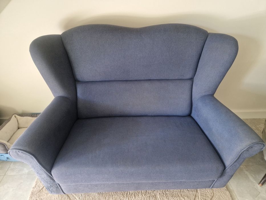 Sofa dwu osobowa typu uszatek