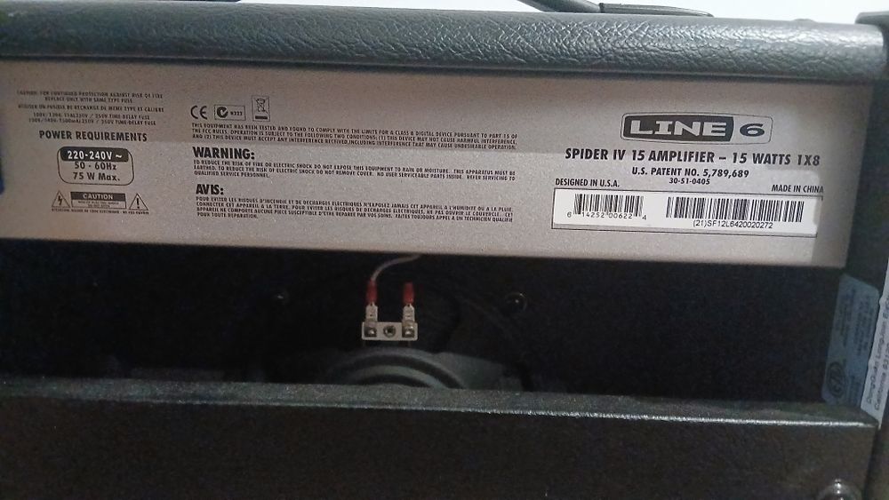 Line 6 spider IV 15 (amplificador)