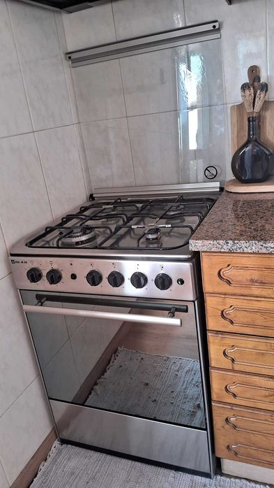 Fogão Meireles 60x60  4 bicos + forno a gás Modelo M601