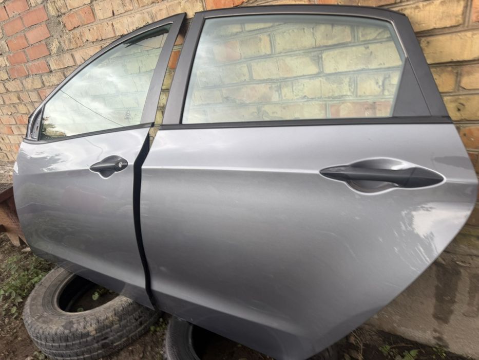 Двері ліві Hyundai i30 (2 покоління) Хюндай І30 2012-2017 Рік