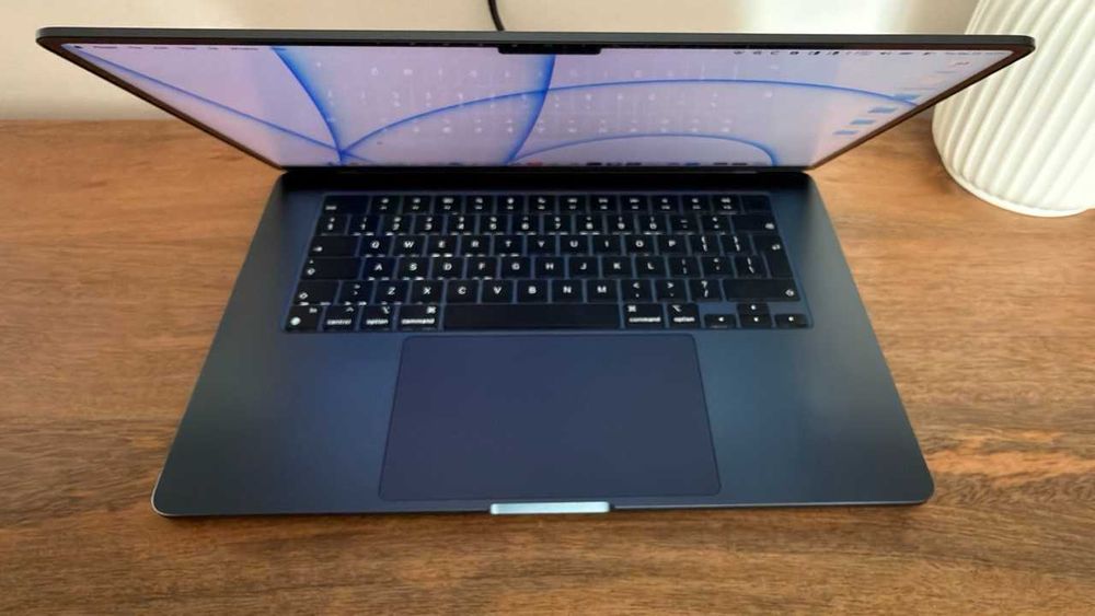 Macbook Air 15" M3 / 2024 / 24GB RAM / 1TB SSD