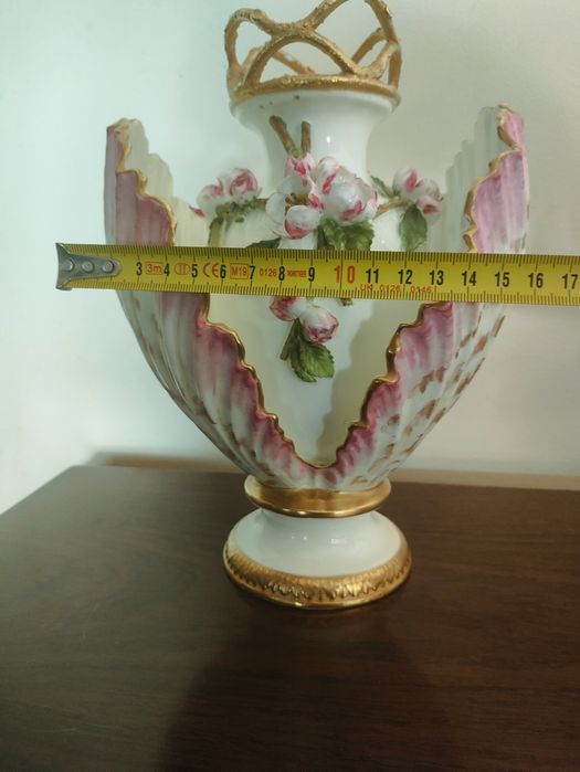 Jarra em porcelana antiga