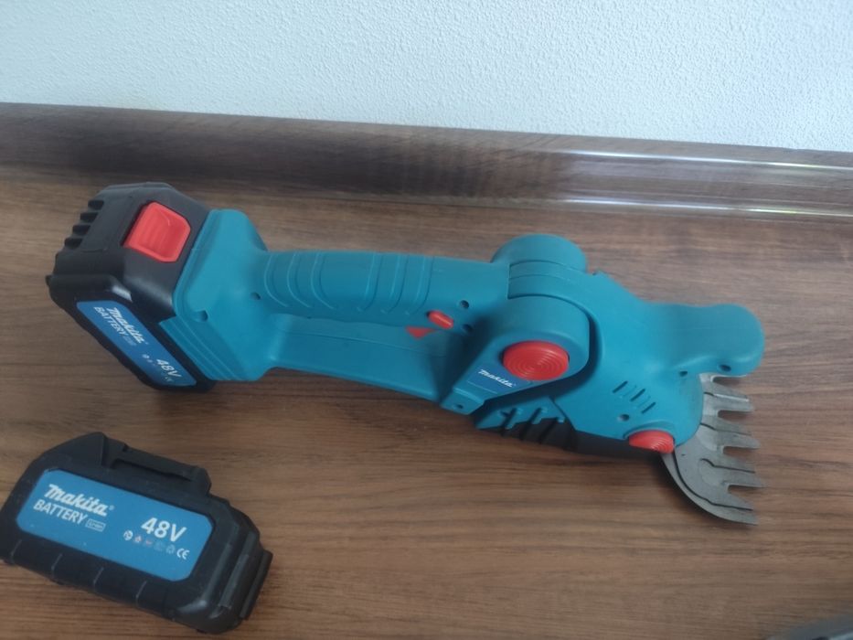Акумуляторні ножиці-кущоріз Makita  (24V 5AH)