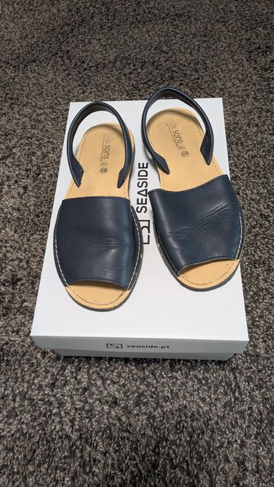 Sandálias tamanho 39