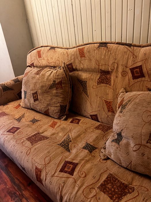 Beżowa sofa kanapa rozkładana