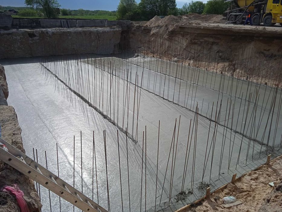 Usługi budowlane, garaże, obory, silosy, fundamenty żelbetowe