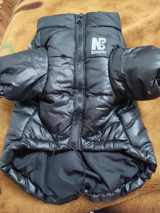 Курточка для собак середніх порід