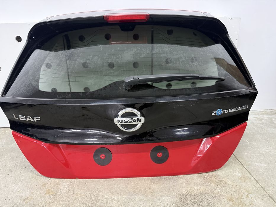 Ляда задня кришка багажніка , ніссан ліф , nissan leaf