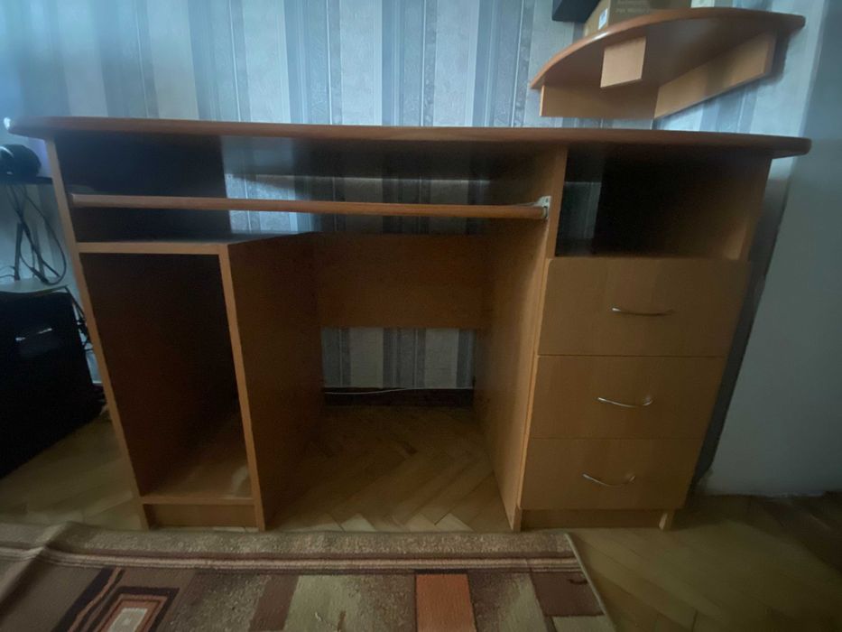 Стол для компьютера, письменный стол