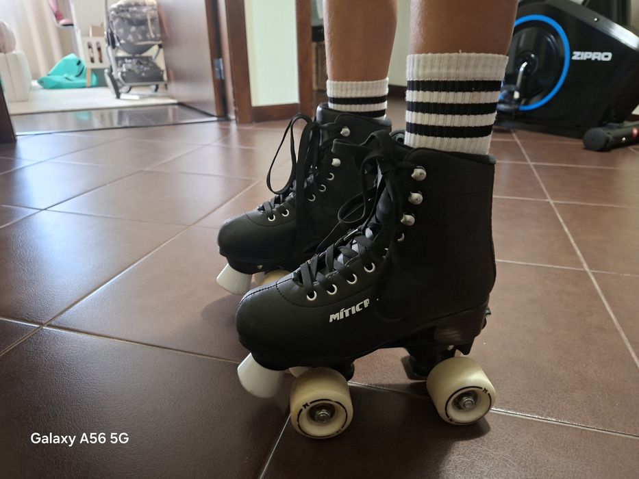 Patins 4 rodas..