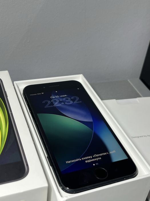 iPhone se 2 2020 128gb black