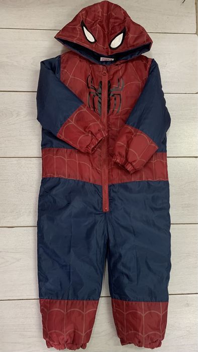 Демисезонный комбинезон marvel