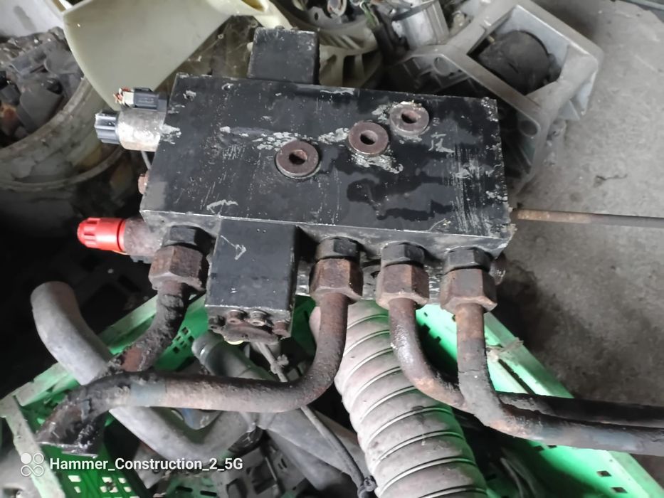 Rozdzielacz hydrauliczny naczepa ruchoma podłoga cargo floor
