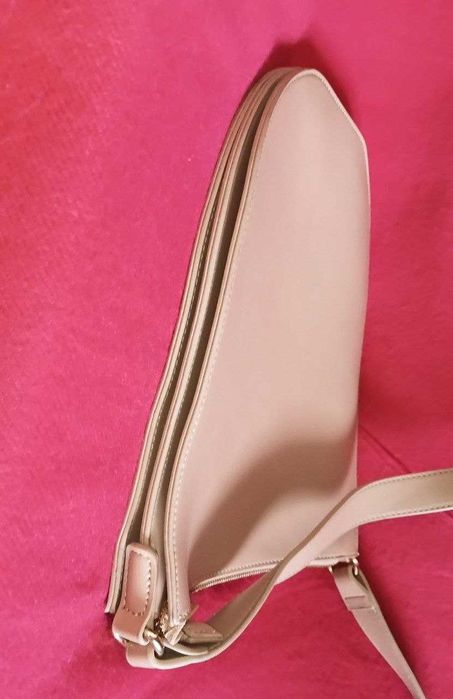 Сумка бежева crossbody / мінімалістична сумка на плече