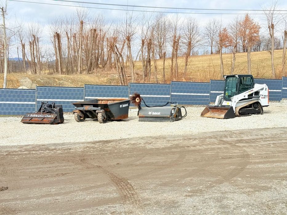 Bobcat * Miniładowarka * Bobcat T450 * Sprowadzony * Łyżka + Zamiatarka + Mulczer *