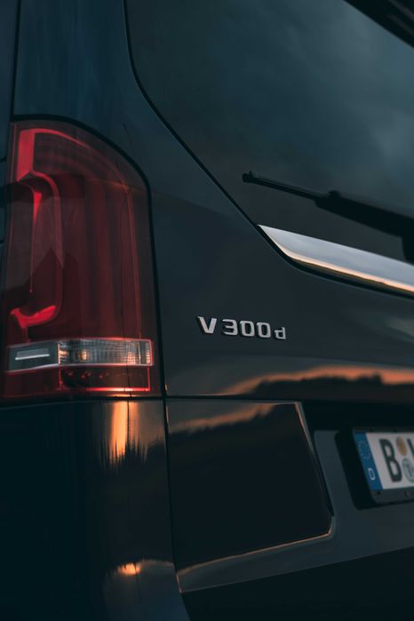 Mercedes V-Class 300d AMG 7-osobowy VIP | Burmester | Neral Mobility
