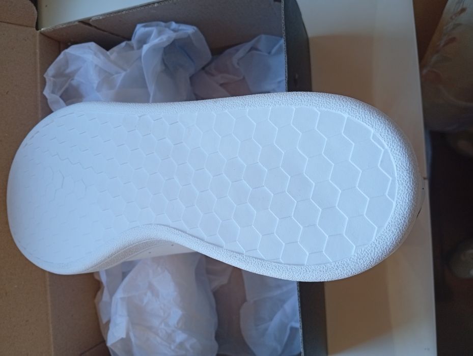 Sapatilhas adidas unisexo 42 Novas
